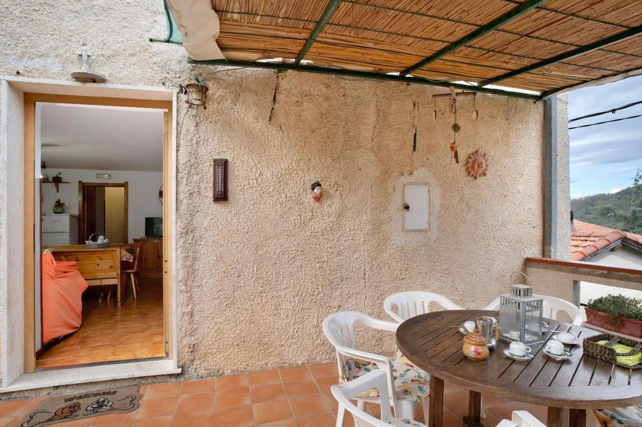 Ca De Baci Apartment Vessalico Luaran gambar